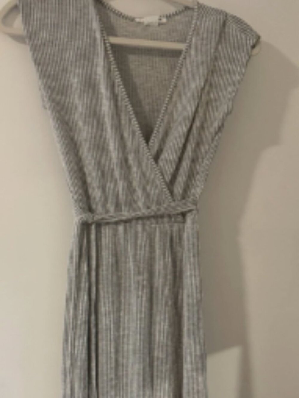 Caution To The Wind Gray/White Striped Knit Wrap Dress V-Neck Cap Sleeve S